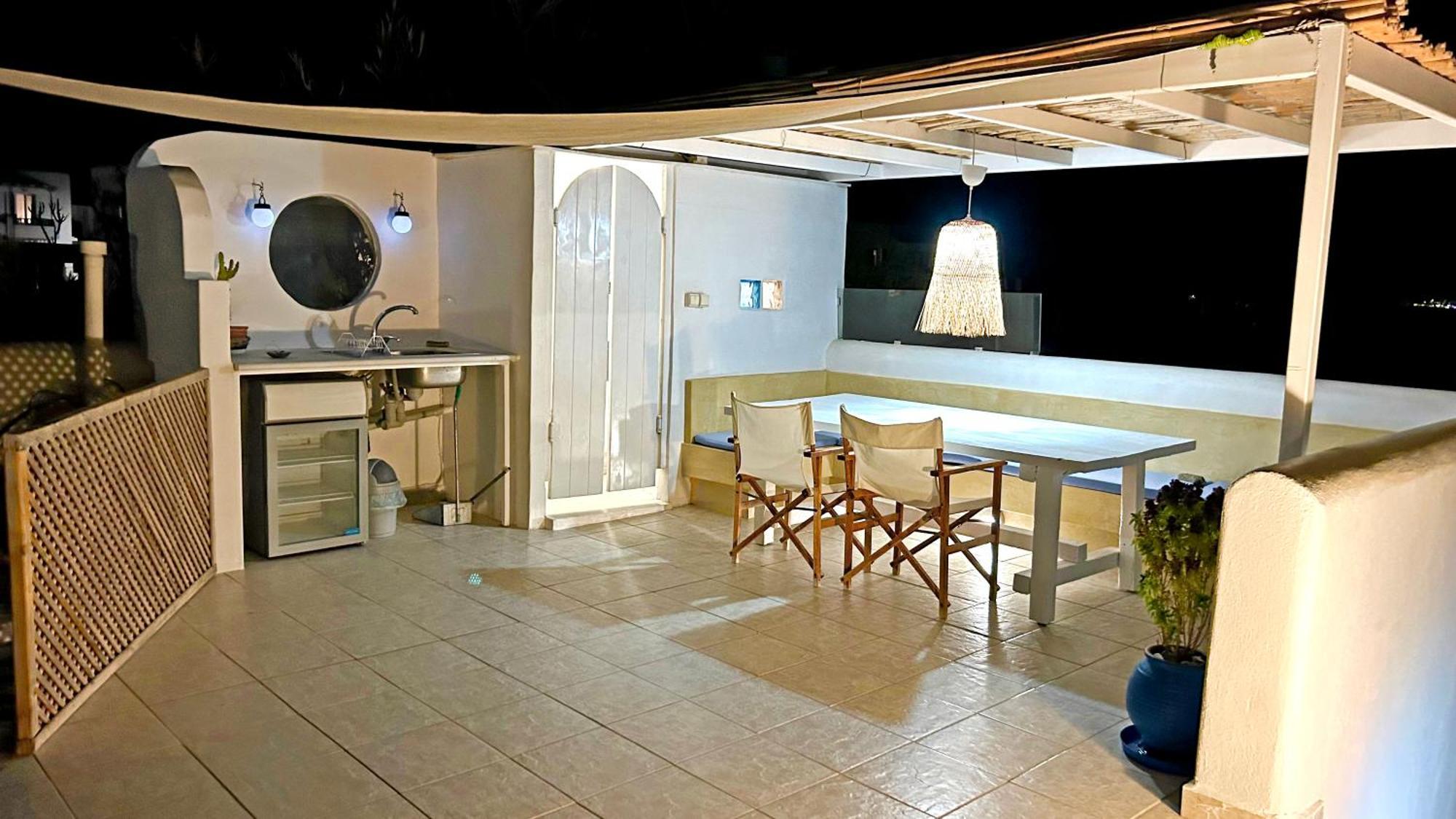Villa Danae - Seaside Villa With Pool & Hot Tub Piso Livadi Exterior foto